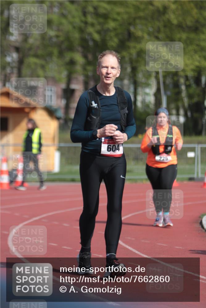 13.04.2025 - Hammer Lauf A. Gomolzig http://msf.ph/oto/7662860 13.04.2025 11:06:45 Ziel 229, 604 meine-sportfotos.de