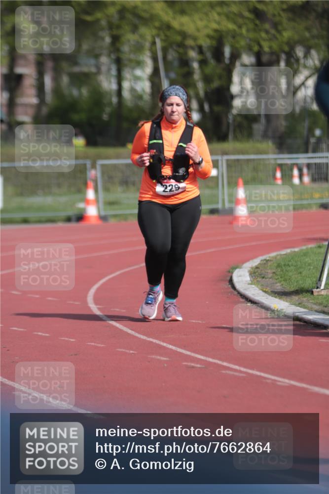 13.04.2025 - Hammer Lauf A. Gomolzig http://msf.ph/oto/7662864 13.04.2025 11:06:47 Ziel 229, 604, 1898 meine-sportfotos.de