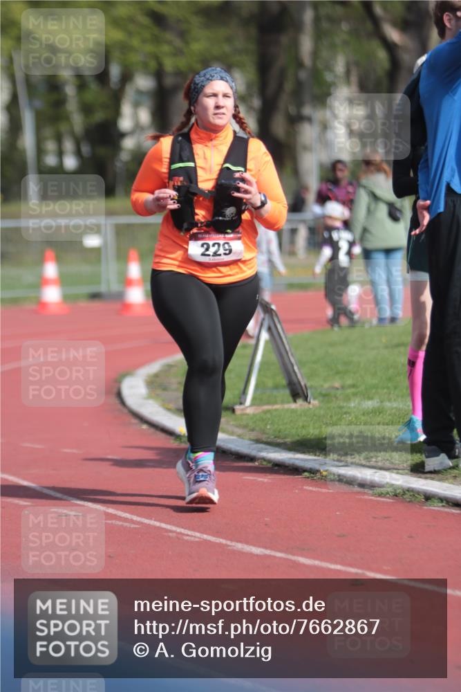 13.04.2025 - Hammer Lauf A. Gomolzig http://msf.ph/oto/7662867 13.04.2025 11:06:48 Ziel 229, 1898 meine-sportfotos.de
