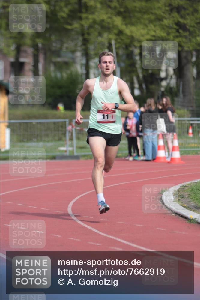 13.04.2025 - Hammer Lauf A. Gomolzig http://msf.ph/oto/7662919 13.04.2025 11:20:11 Ziel 11 meine-sportfotos.de