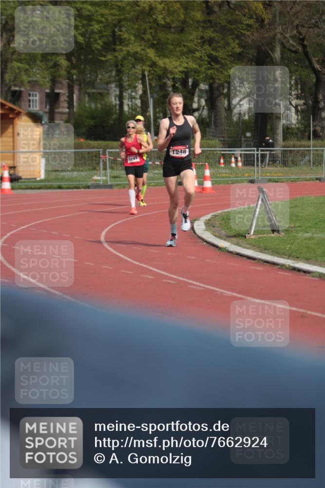 13.04.2025 - Hammer Lauf A. Gomolzig http://msf.ph/oto/7662924 13.04.2025 11:24:04 Ziel 633, 1151, 1948 meine-sportfotos.de