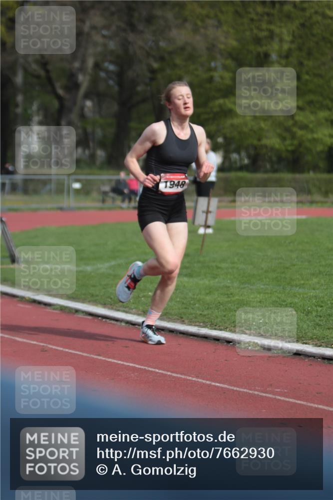 13.04.2025 - Hammer Lauf A. Gomolzig http://msf.ph/oto/7662930 13.04.2025 11:24:06 Ziel 633, 1151 meine-sportfotos.de