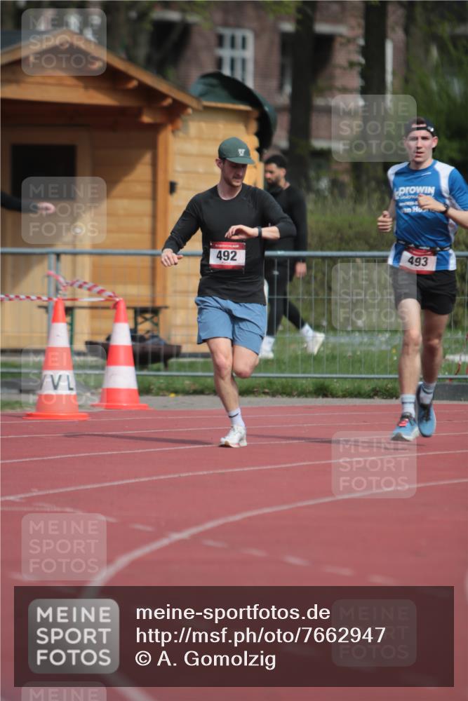 13.04.2025 - Hammer Lauf A. Gomolzig http://msf.ph/oto/7662947 13.04.2025 11:24:59 Ziel 452, 492, 493 meine-sportfotos.de