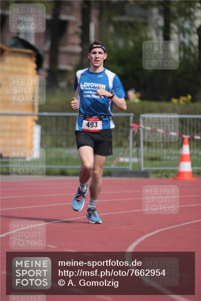 13.04.2025 - Hammer Lauf A. Gomolzig http://msf.ph/oto/7662954 13.04.2025 11:25:01 Ziel 492, 493 meine-sportfotos.de