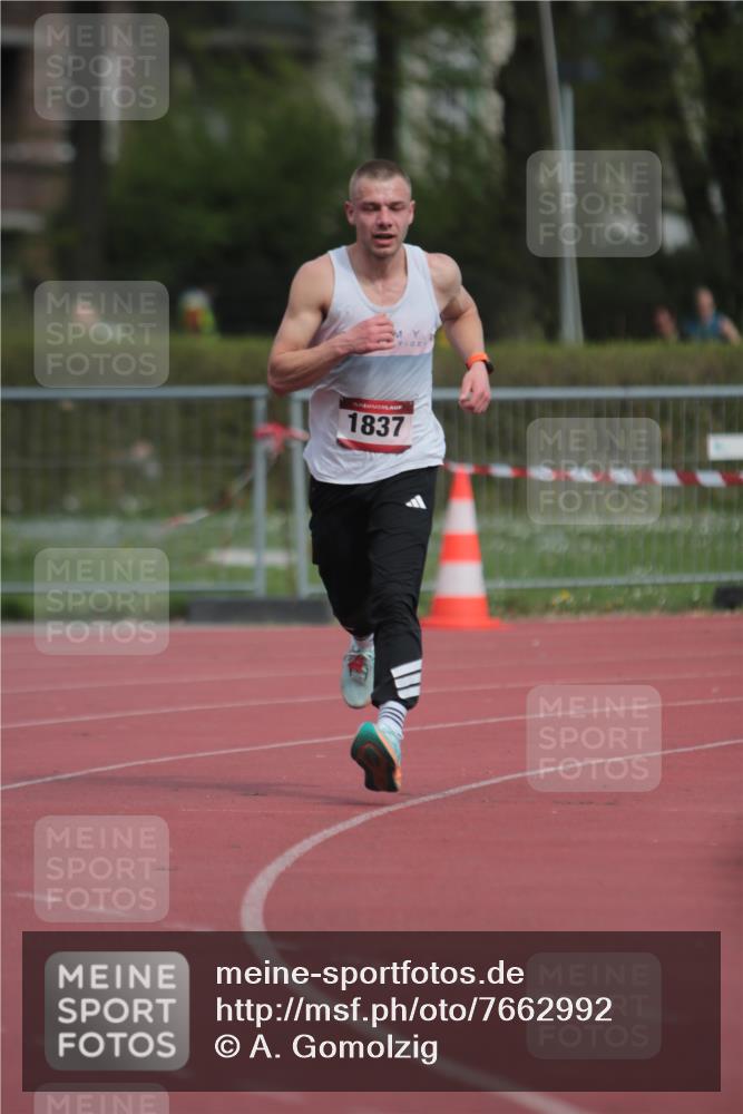 13.04.2025 - Hammer Lauf A. Gomolzig http://msf.ph/oto/7662992 13.04.2025 11:26:00 Ziel 133, 485, 1837 meine-sportfotos.de
