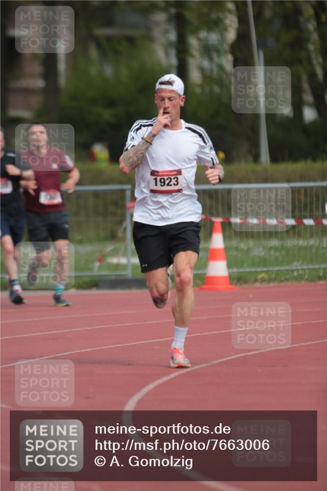 13.04.2025 - Hammer Lauf A. Gomolzig http://msf.ph/oto/7663006 13.04.2025 11:26:13 Ziel 559, 1303, 1835, 1923, 1965 meine-sportfotos.de