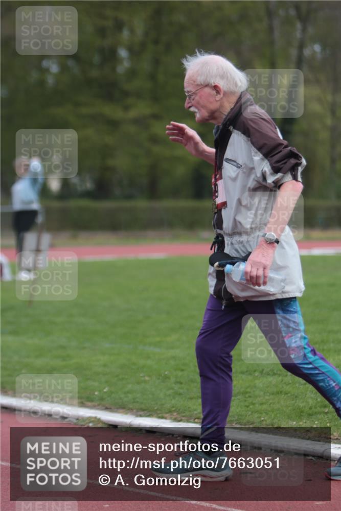 13.04.2025 - Hammer Lauf A. Gomolzig http://msf.ph/oto/7663051 13.04.2025 11:27:20 Ziel 14, 1184, 1954 meine-sportfotos.de