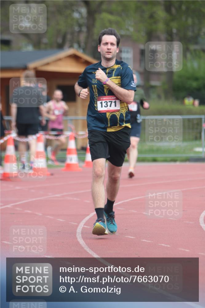13.04.2025 - Hammer Lauf A. Gomolzig http://msf.ph/oto/7663070 13.04.2025 11:27:35 Ziel 233, 995, 1371, 1940 meine-sportfotos.de
