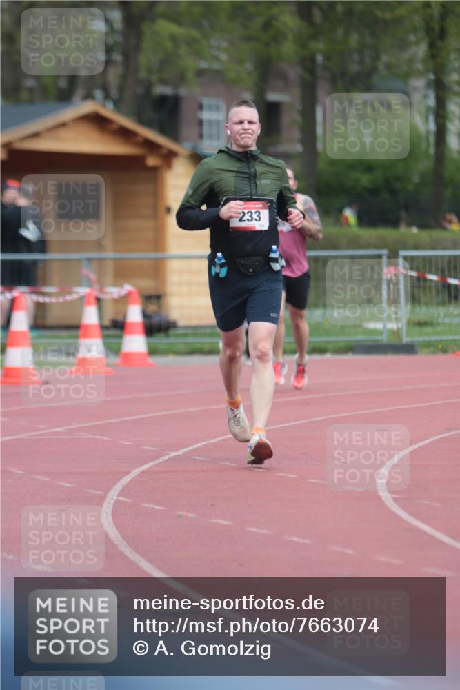 13.04.2025 - Hammer Lauf A. Gomolzig http://msf.ph/oto/7663074 13.04.2025 11:27:38 Ziel 233, 995 meine-sportfotos.de