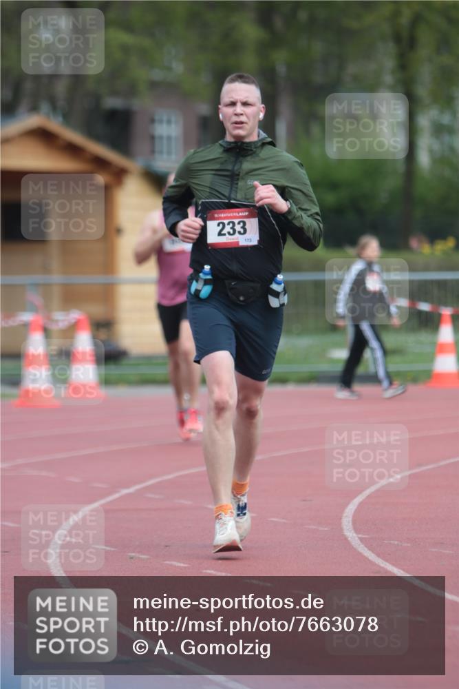 13.04.2025 - Hammer Lauf A. Gomolzig http://msf.ph/oto/7663078 13.04.2025 11:27:39 Ziel 233, 995 meine-sportfotos.de