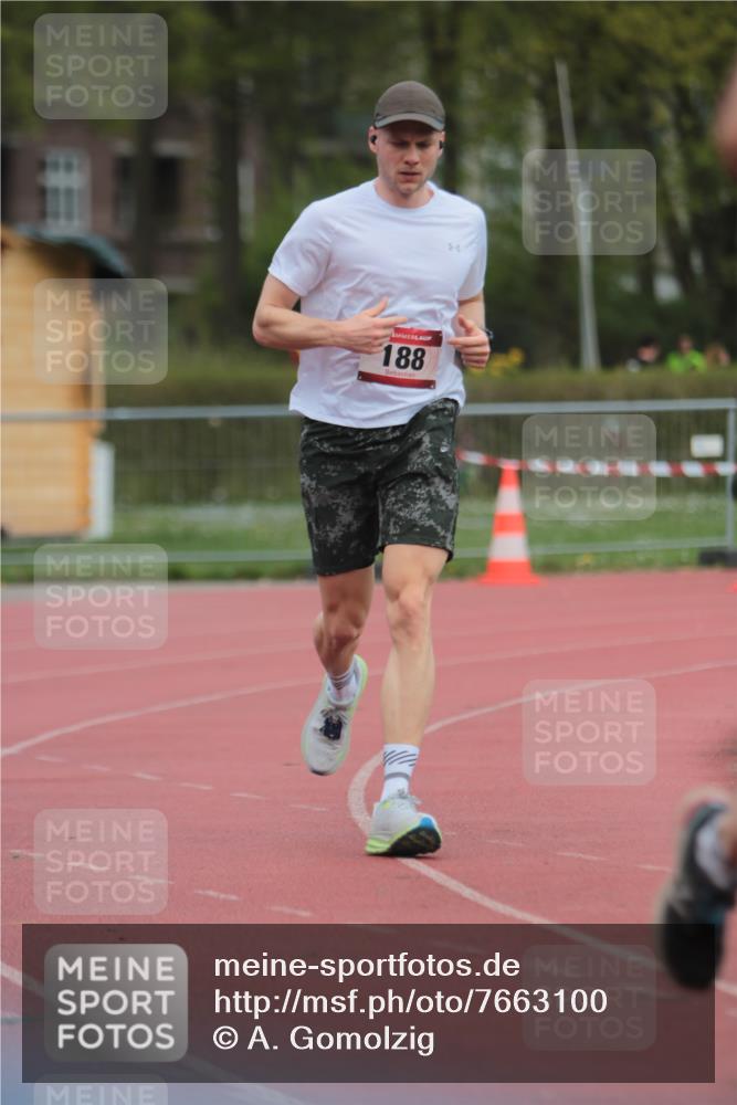 13.04.2025 - Hammer Lauf A. Gomolzig http://msf.ph/oto/7663100 13.04.2025 11:28:08 Ziel 188, 221, 1953, 1989 meine-sportfotos.de