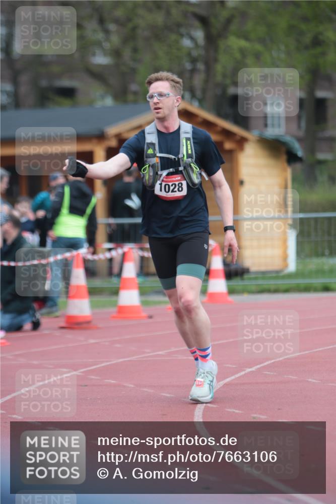 13.04.2025 - Hammer Lauf A. Gomolzig http://msf.ph/oto/7663106 13.04.2025 11:28:23 Ziel 161, 1028 meine-sportfotos.de