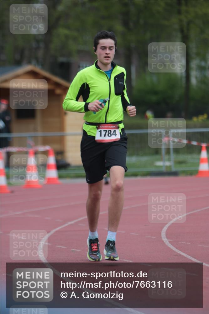 13.04.2025 - Hammer Lauf A. Gomolzig http://msf.ph/oto/7663116 13.04.2025 11:28:33 Ziel 161, 306, 1784 meine-sportfotos.de