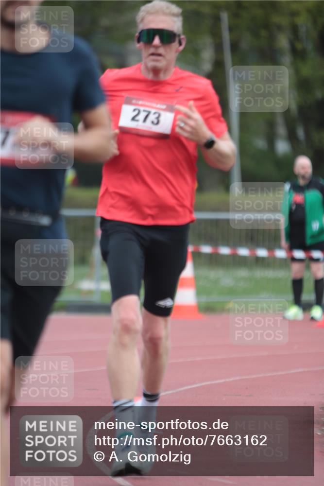 13.04.2025 - Hammer Lauf A. Gomolzig http://msf.ph/oto/7663162 13.04.2025 11:29:07 Ziel 273, 730, 1174, 1899 meine-sportfotos.de