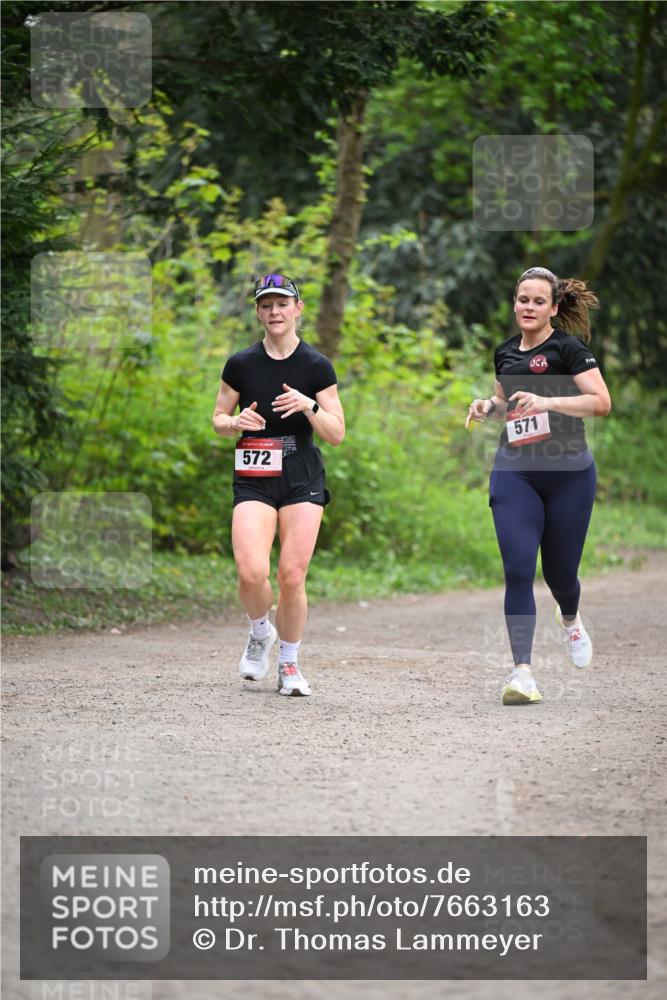 13.04.2025 - Hammer Lauf Dr. Thomas Lammeyer http://msf.ph/oto/7663163 13.04.2025 11:31:16 Laufen 572, 571 meine-sportfotos.de