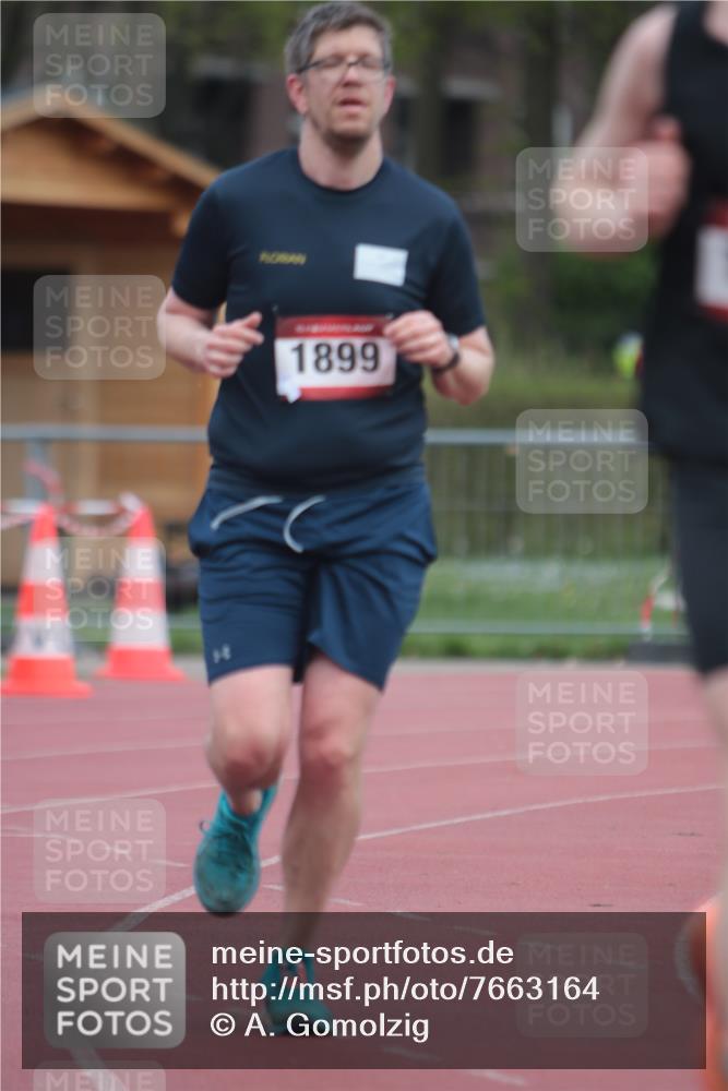 13.04.2025 - Hammer Lauf A. Gomolzig http://msf.ph/oto/7663164 13.04.2025 11:29:08 Ziel 273, 730, 1899 meine-sportfotos.de
