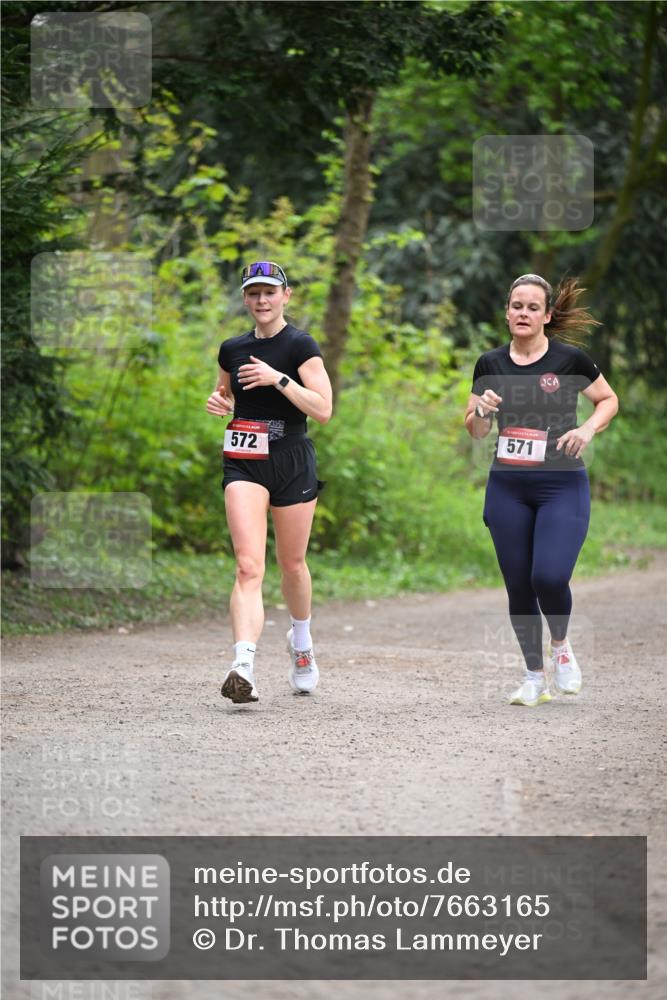 13.04.2025 - Hammer Lauf Dr. Thomas Lammeyer http://msf.ph/oto/7663165 13.04.2025 11:31:16 Laufen 572, 571 meine-sportfotos.de