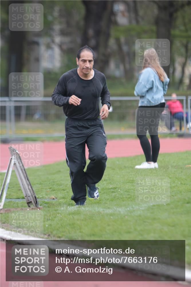 13.04.2025 - Hammer Lauf A. Gomolzig http://msf.ph/oto/7663176 13.04.2025 11:29:36 Ziel 601 meine-sportfotos.de