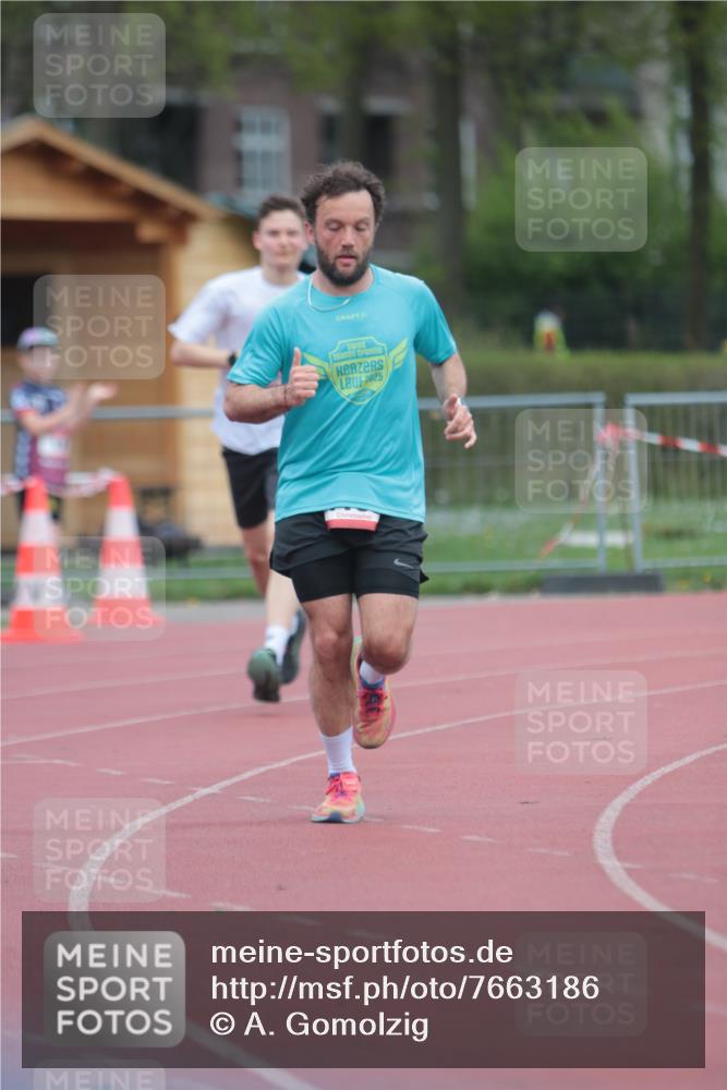 13.04.2025 - Hammer Lauf A. Gomolzig http://msf.ph/oto/7663186 13.04.2025 11:29:53 Ziel 468, 950, 1139 meine-sportfotos.de