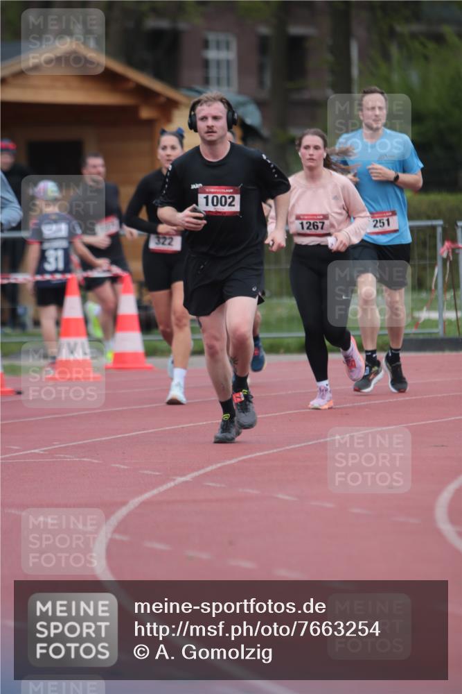 13.04.2025 - Hammer Lauf A. Gomolzig http://msf.ph/oto/7663254 13.04.2025 11:30:56 Ziel 251, 322, 670, 1002, 1267, 1375, 1896 meine-sportfotos.de