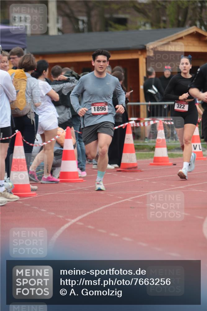13.04.2025 - Hammer Lauf A. Gomolzig http://msf.ph/oto/7663256 13.04.2025 11:30:57 Ziel 251, 322, 670, 1002, 1267, 1375, 1896 meine-sportfotos.de