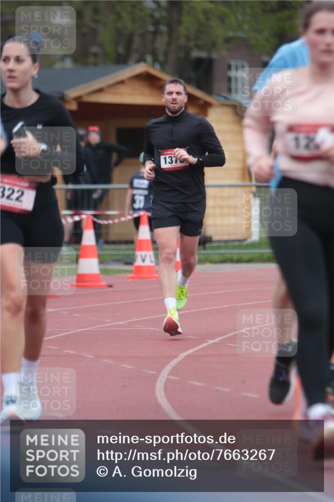 13.04.2025 - Hammer Lauf A. Gomolzig http://msf.ph/oto/7663267 13.04.2025 11:31:02 Ziel 251, 322, 384, 670, 1267, 1375, 1896 meine-sportfotos.de