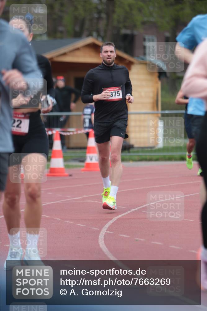 13.04.2025 - Hammer Lauf A. Gomolzig http://msf.ph/oto/7663269 13.04.2025 11:31:02 Ziel 251, 322, 384, 670, 1267, 1375, 1896 meine-sportfotos.de