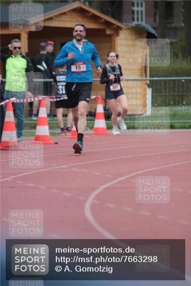 13.04.2025 - Hammer Lauf A. Gomolzig http://msf.ph/oto/7663298 13.04.2025 11:31:19 Ziel 15, 178, 187, 897 meine-sportfotos.de