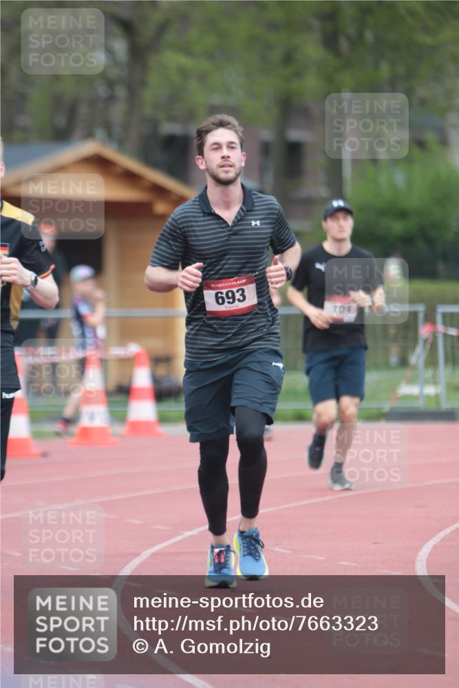 13.04.2025 - Hammer Lauf A. Gomolzig http://msf.ph/oto/7663323 13.04.2025 11:31:34 Ziel 109, 693, 704 meine-sportfotos.de