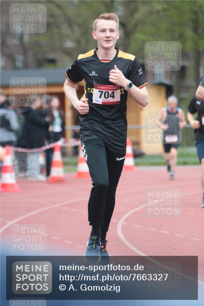 13.04.2025 - Hammer Lauf A. Gomolzig http://msf.ph/oto/7663327 13.04.2025 11:31:35 Ziel 109, 693, 704 meine-sportfotos.de