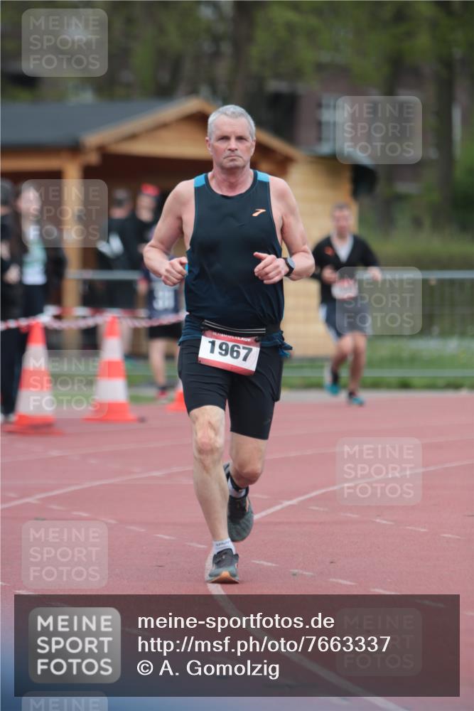 13.04.2025 - Hammer Lauf A. Gomolzig http://msf.ph/oto/7663337 13.04.2025 11:31:41 Ziel 1930 meine-sportfotos.de