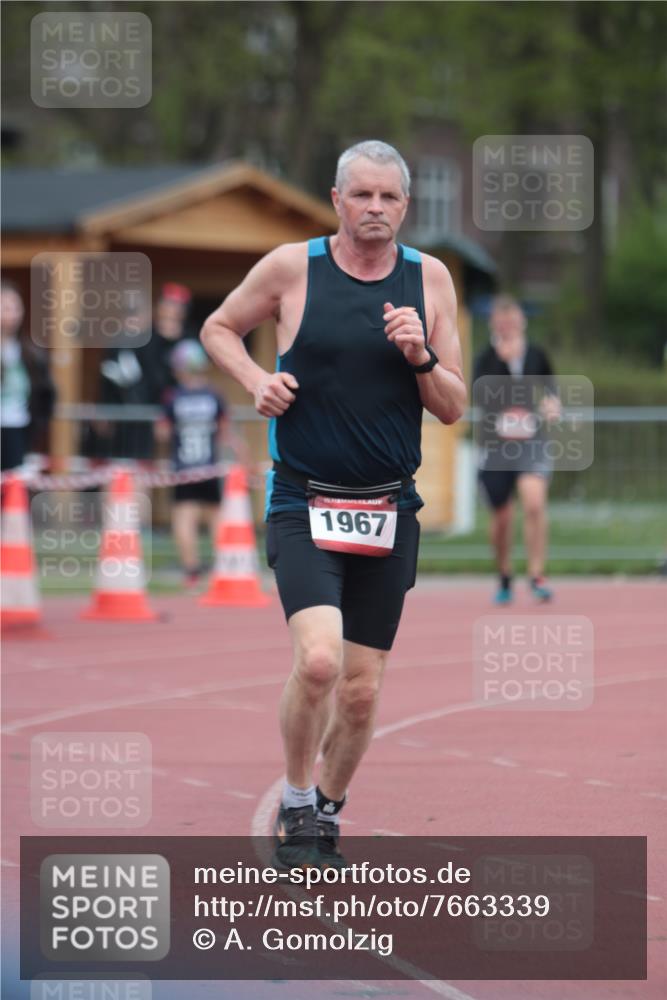 13.04.2025 - Hammer Lauf A. Gomolzig http://msf.ph/oto/7663339 13.04.2025 11:31:41 Ziel 1930 meine-sportfotos.de