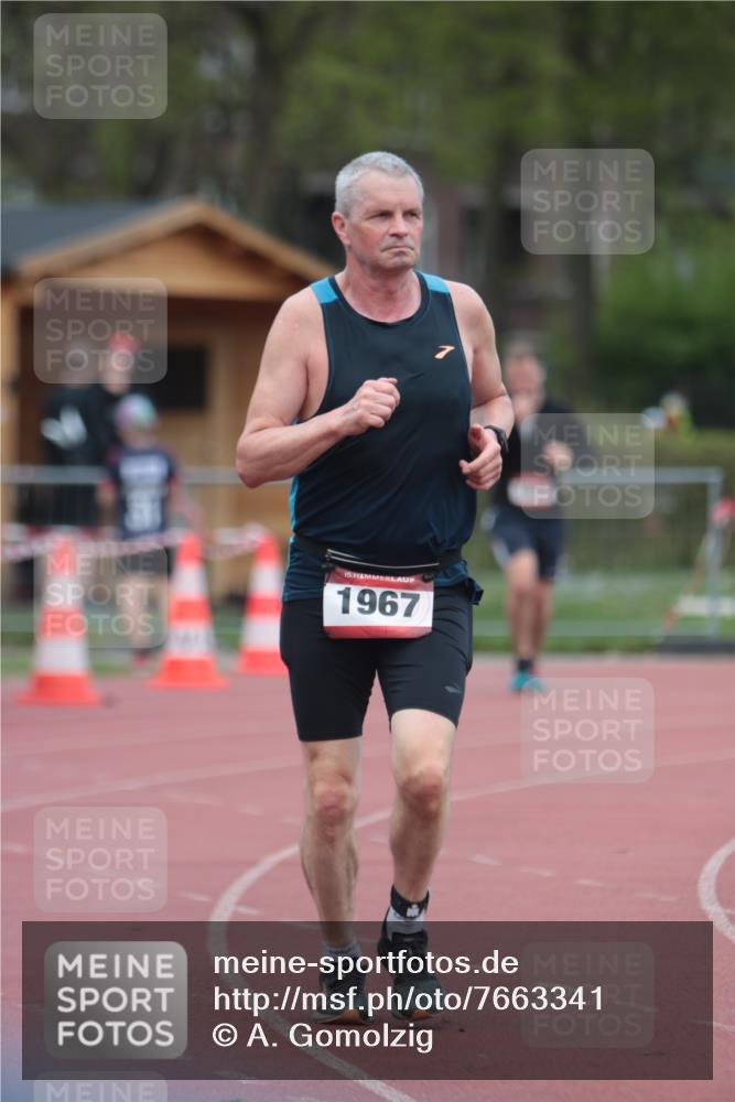 13.04.2025 - Hammer Lauf A. Gomolzig http://msf.ph/oto/7663341 13.04.2025 11:31:41 Ziel 1930 meine-sportfotos.de