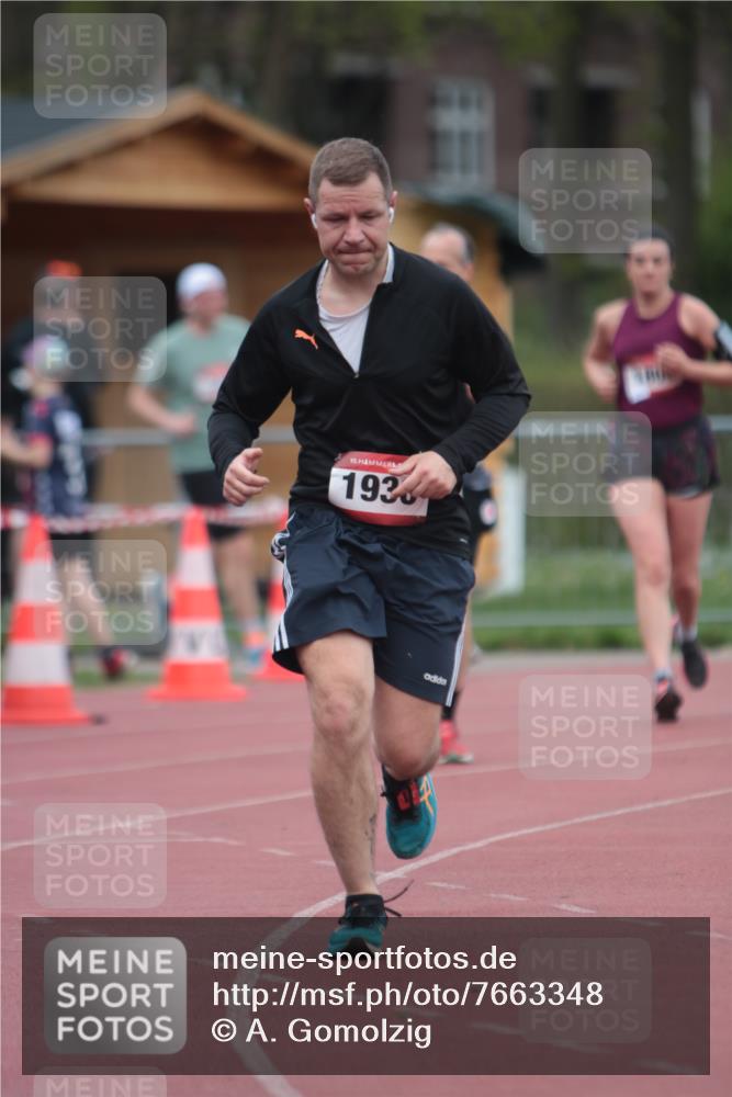 13.04.2025 - Hammer Lauf A. Gomolzig http://msf.ph/oto/7663348 13.04.2025 11:31:47 Ziel 313, 1808, 1921, 1930 meine-sportfotos.de