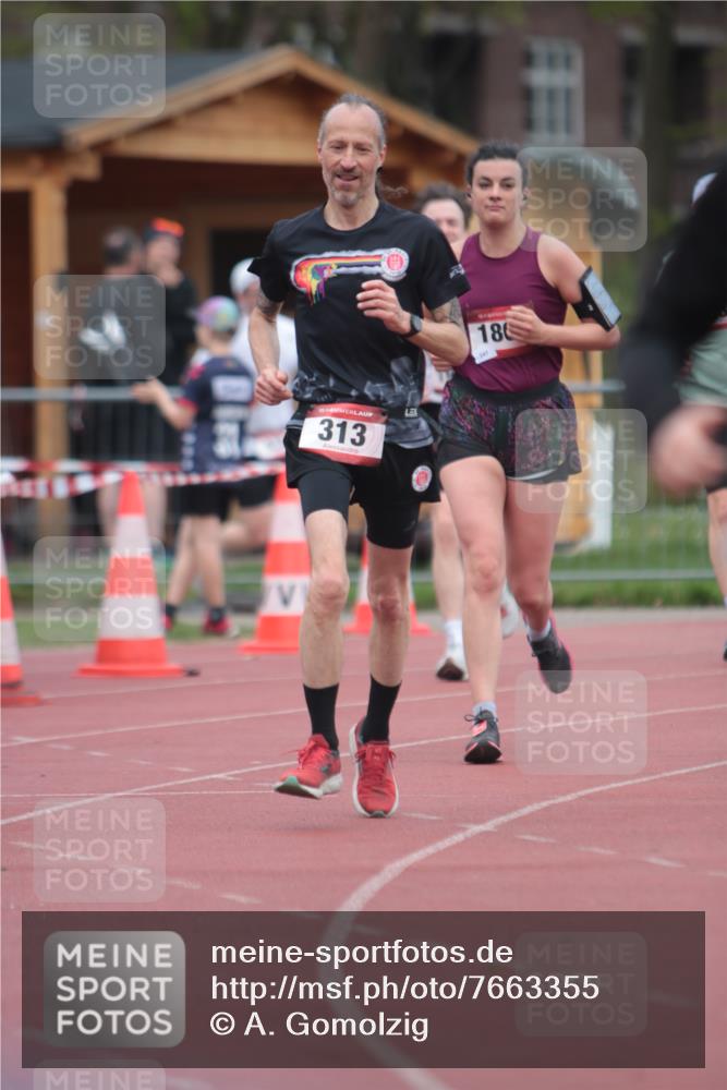 13.04.2025 - Hammer Lauf A. Gomolzig http://msf.ph/oto/7663355 13.04.2025 11:31:49 Ziel 232, 313, 432, 1808, 1921, 1930 meine-sportfotos.de