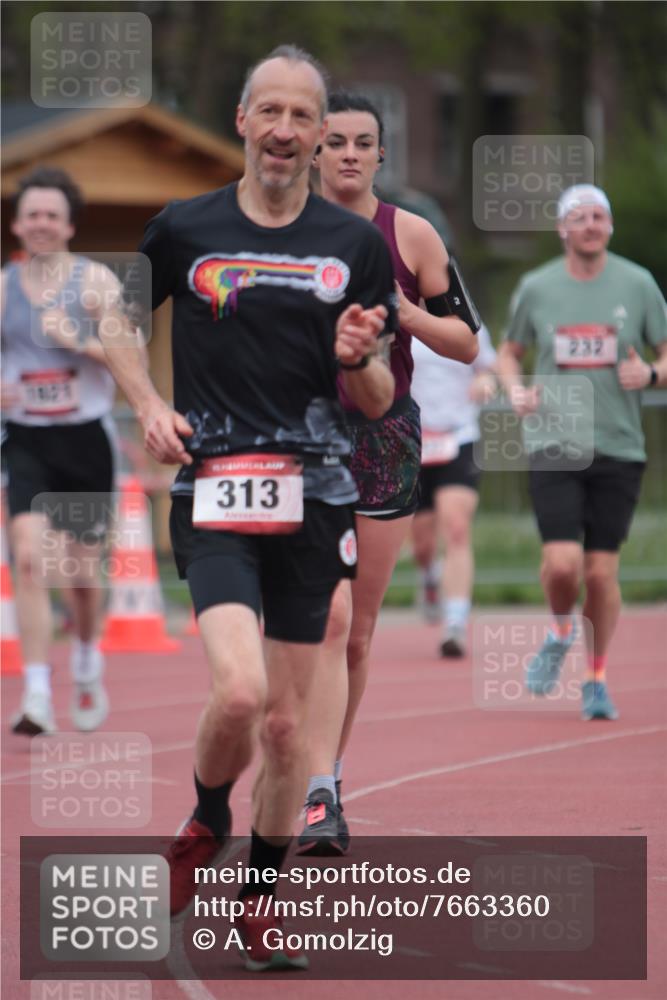 13.04.2025 - Hammer Lauf A. Gomolzig http://msf.ph/oto/7663360 13.04.2025 11:31:51 Ziel 232, 313, 432, 1808, 1921 meine-sportfotos.de