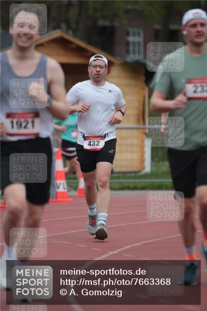 13.04.2025 - Hammer Lauf A. Gomolzig http://msf.ph/oto/7663368 13.04.2025 11:31:54 Ziel 231, 232, 432, 1808, 1921 meine-sportfotos.de