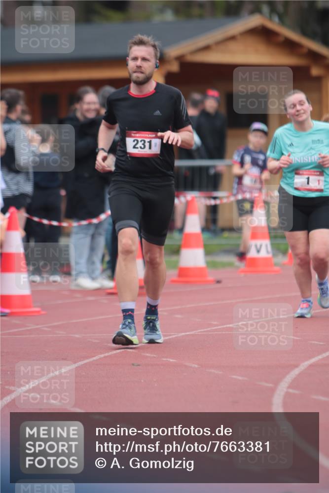 13.04.2025 - Hammer Lauf A. Gomolzig http://msf.ph/oto/7663381 13.04.2025 11:31:59 Ziel 231, 432, 1341 meine-sportfotos.de