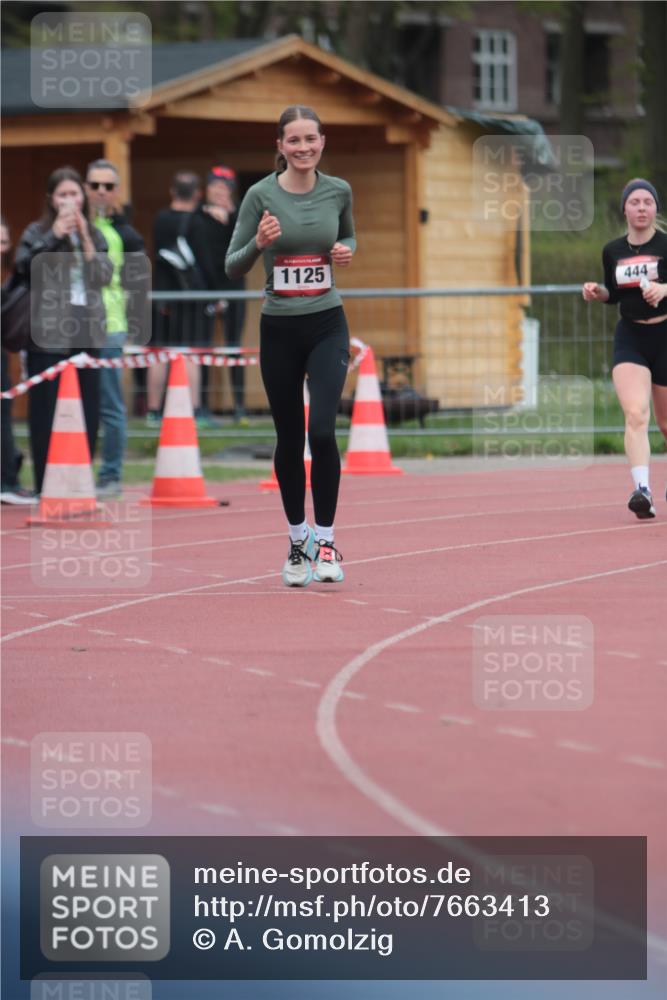 13.04.2025 - Hammer Lauf A. Gomolzig http://msf.ph/oto/7663413 13.04.2025 11:32:12 Ziel 444, 628, 1125 meine-sportfotos.de