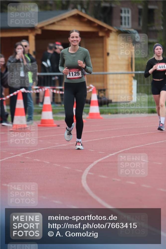13.04.2025 - Hammer Lauf A. Gomolzig http://msf.ph/oto/7663415 13.04.2025 11:32:13 Ziel 444, 628, 1125 meine-sportfotos.de