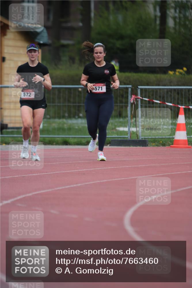13.04.2025 - Hammer Lauf A. Gomolzig http://msf.ph/oto/7663460 13.04.2025 11:32:45 Ziel 571, 572 meine-sportfotos.de