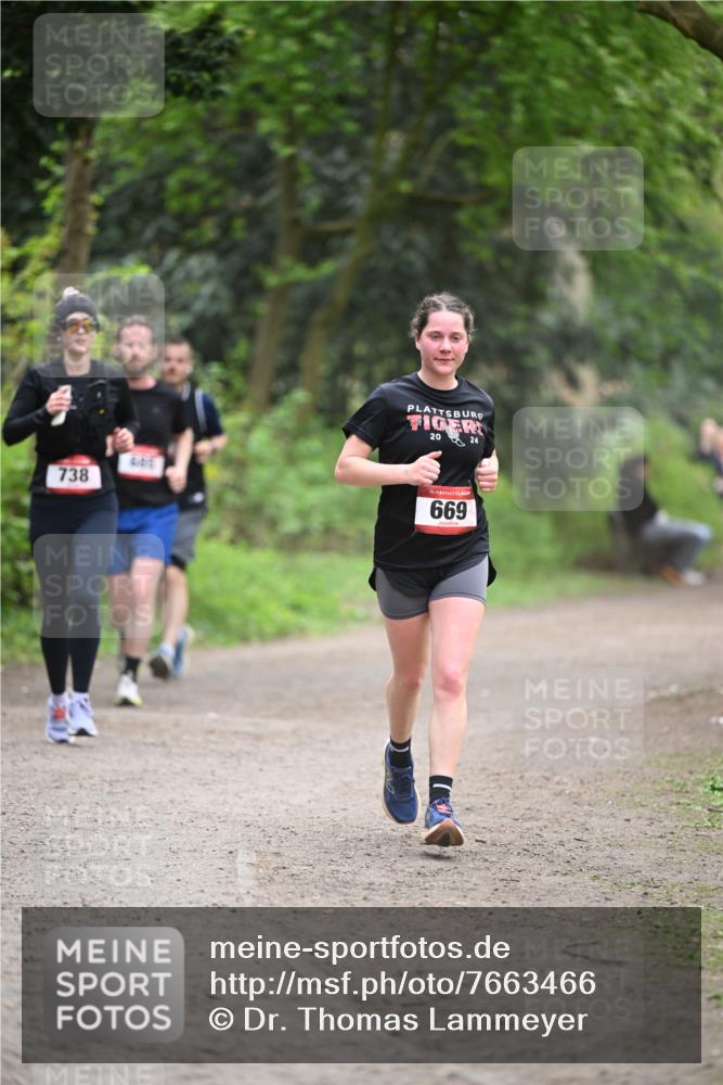 13.04.2025 - Hammer Lauf Dr. Thomas Lammeyer http://msf.ph/oto/7663466 13.04.2025 11:31:52 Laufen 20, 24, 738, 15, 669 meine-sportfotos.de