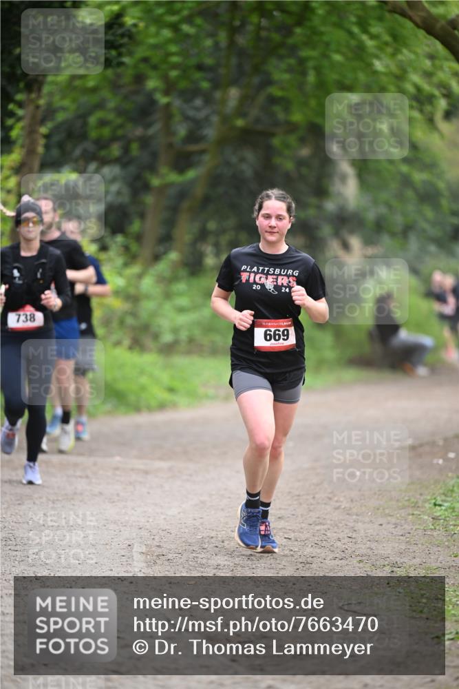 13.04.2025 - Hammer Lauf Dr. Thomas Lammeyer http://msf.ph/oto/7663470 13.04.2025 11:31:52 Laufen 738, 20, 24, 15, 669 meine-sportfotos.de