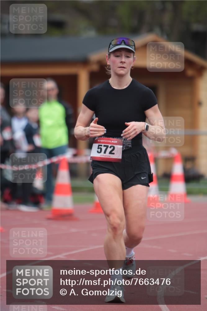 13.04.2025 - Hammer Lauf A. Gomolzig http://msf.ph/oto/7663476 13.04.2025 11:32:51 Ziel 414, 571, 572 meine-sportfotos.de