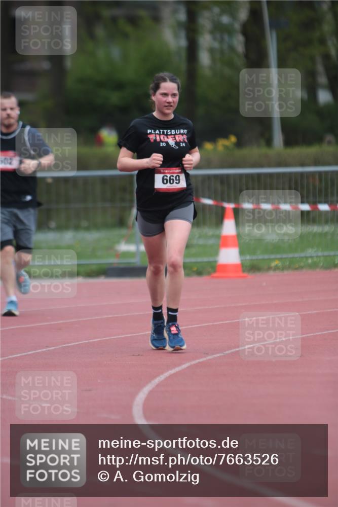 13.04.2025 - Hammer Lauf A. Gomolzig http://msf.ph/oto/7663526 13.04.2025 11:33:28 Ziel 502, 669, 685, 738 meine-sportfotos.de