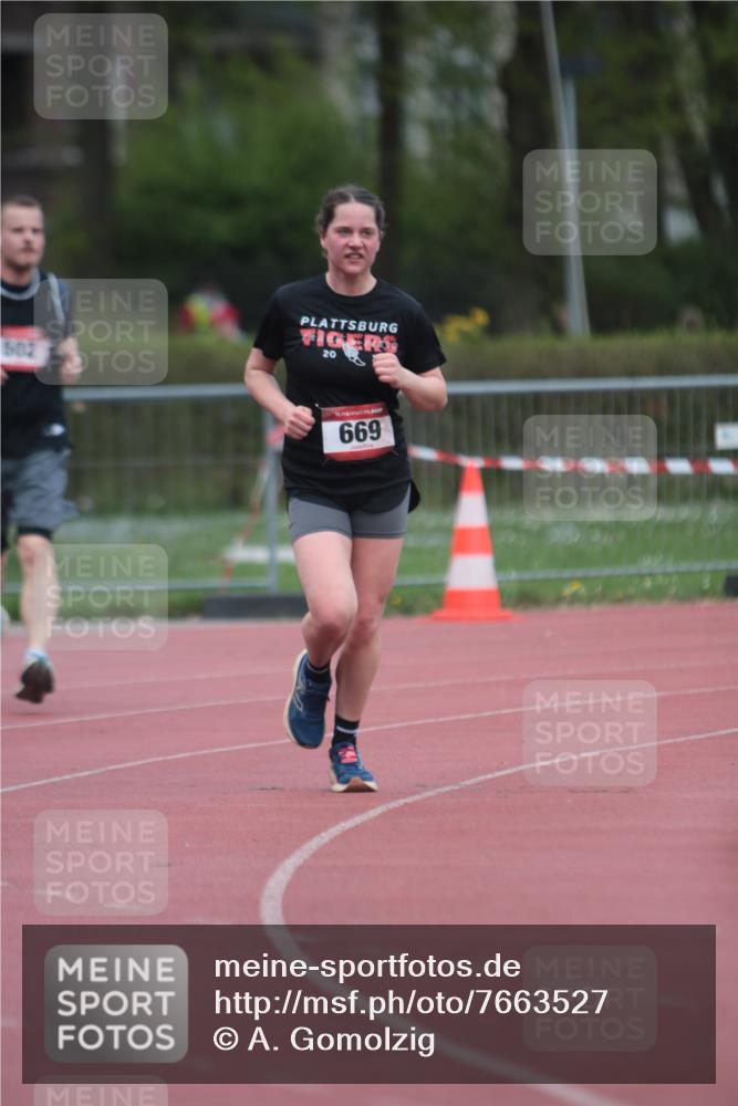 13.04.2025 - Hammer Lauf A. Gomolzig http://msf.ph/oto/7663527 13.04.2025 11:33:29 Ziel 502, 669, 685, 738 meine-sportfotos.de