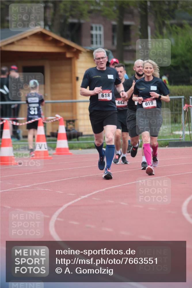 13.04.2025 - Hammer Lauf A. Gomolzig http://msf.ph/oto/7663551 13.04.2025 11:33:46 Ziel 442, 482 meine-sportfotos.de