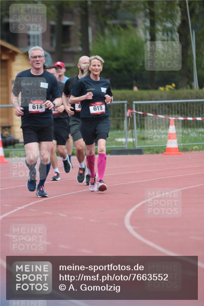 13.04.2025 - Hammer Lauf A. Gomolzig http://msf.ph/oto/7663552 13.04.2025 11:33:47 Ziel 252, 442, 482 meine-sportfotos.de