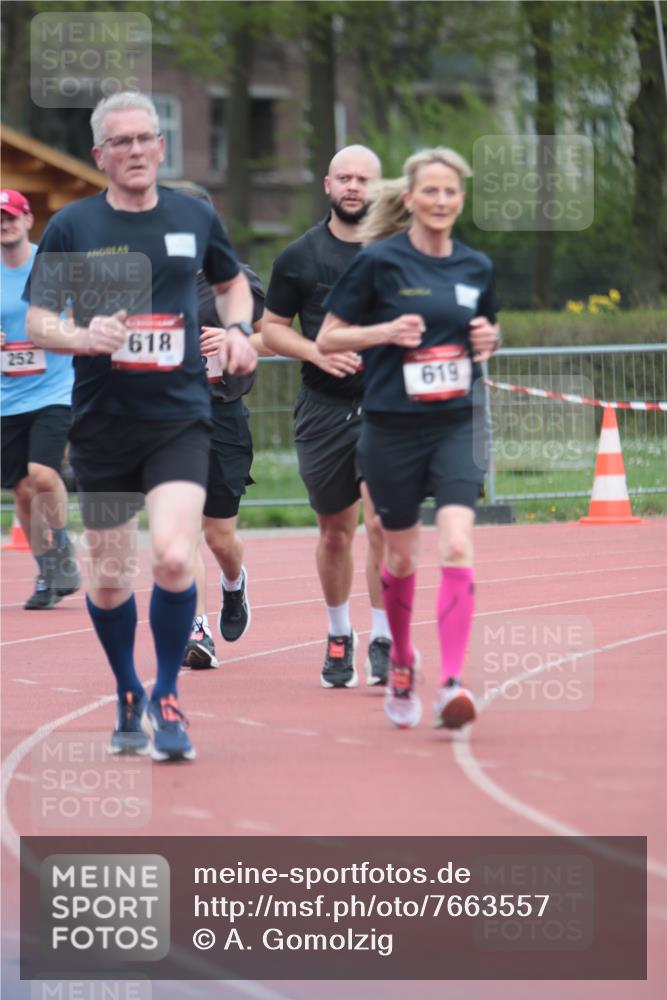 13.04.2025 - Hammer Lauf A. Gomolzig http://msf.ph/oto/7663557 13.04.2025 11:33:49 Ziel 252, 442, 482 meine-sportfotos.de