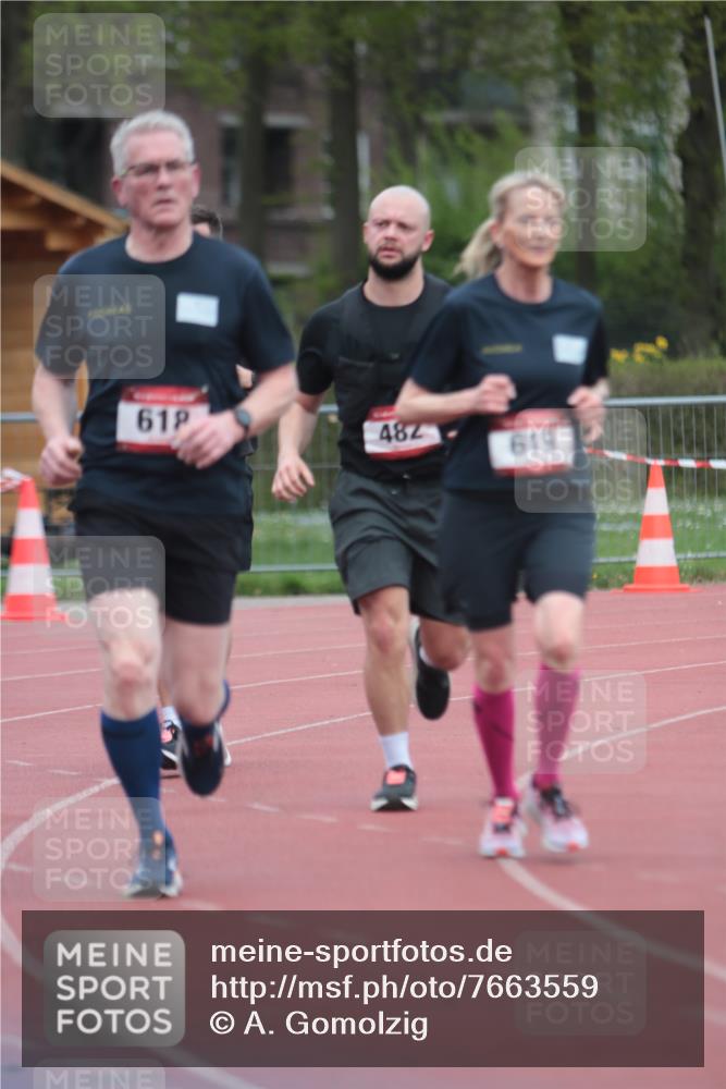 13.04.2025 - Hammer Lauf A. Gomolzig http://msf.ph/oto/7663559 13.04.2025 11:33:50 Ziel 252, 442, 482 meine-sportfotos.de
